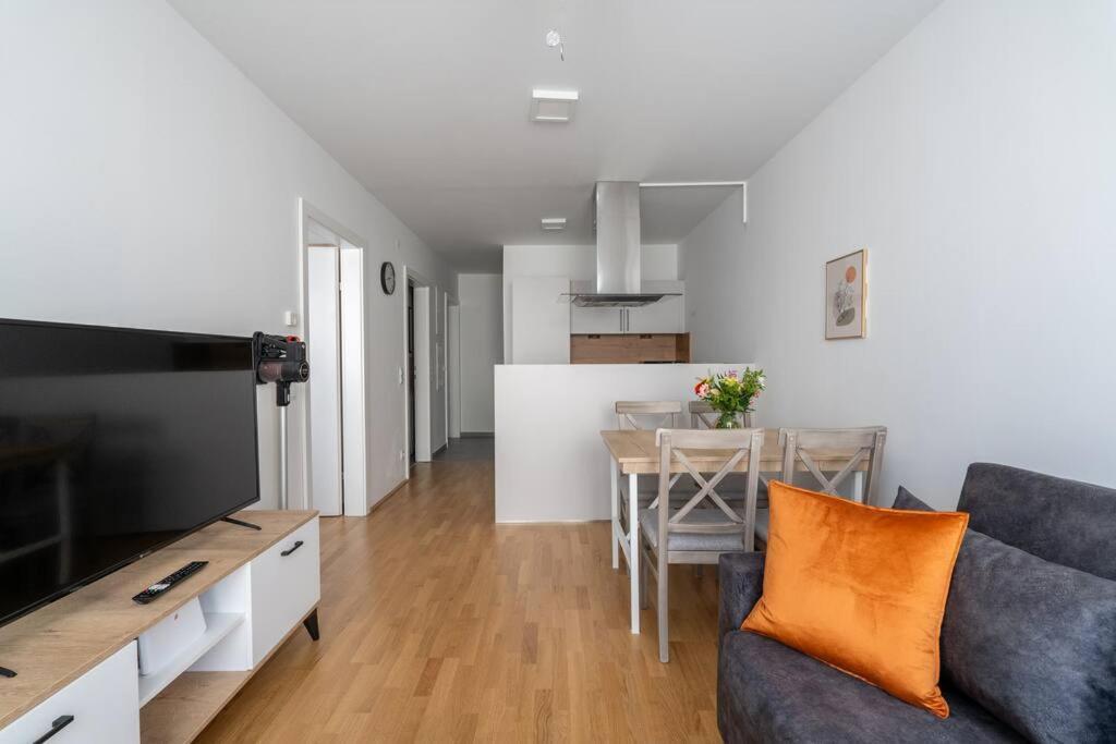 Urban 1Br Retreat, Easy City Link By Hm Wien Eksteriør billede